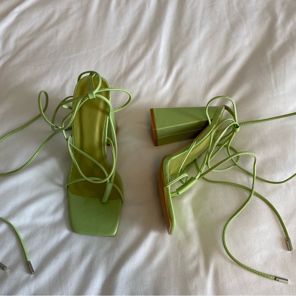 Gorgeous green lace up heels